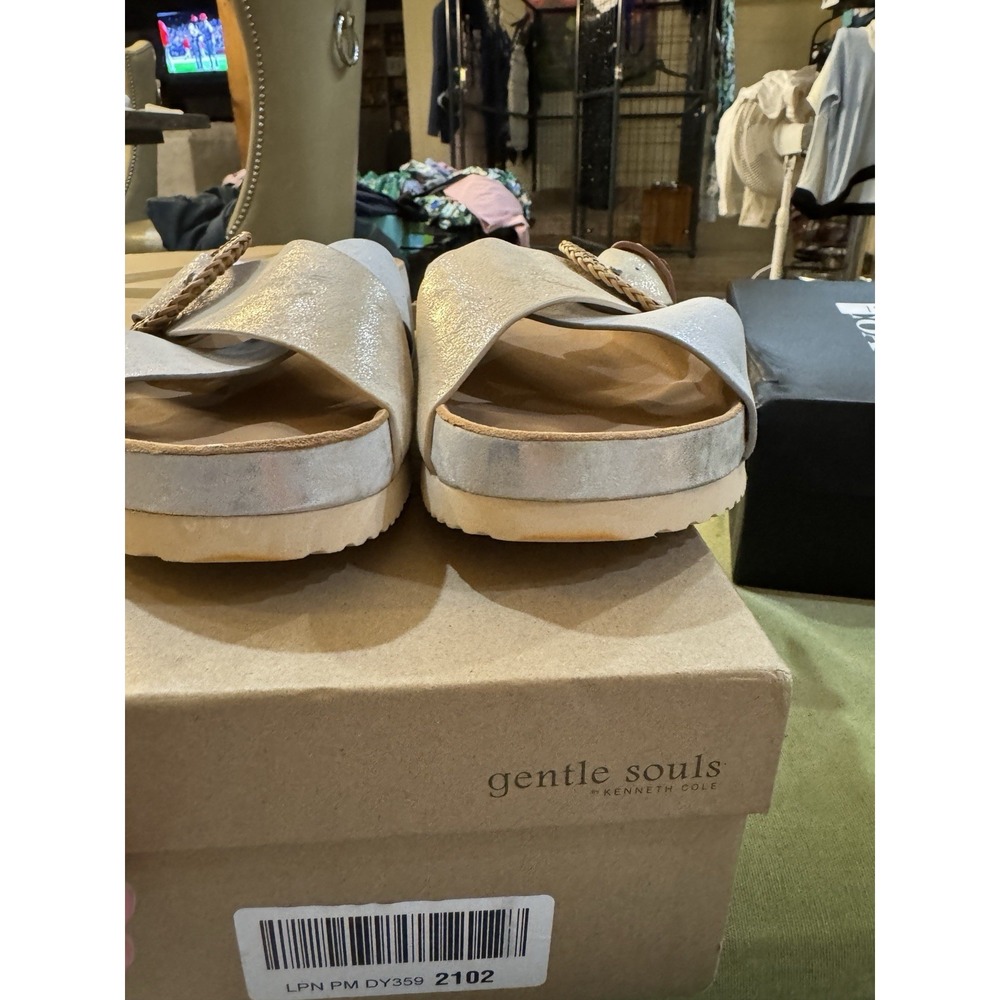 Gentle Souls by Kenneth Cole Louisa X Band Metallic Combo Platform Size 8.5 - Picture 4 of 11